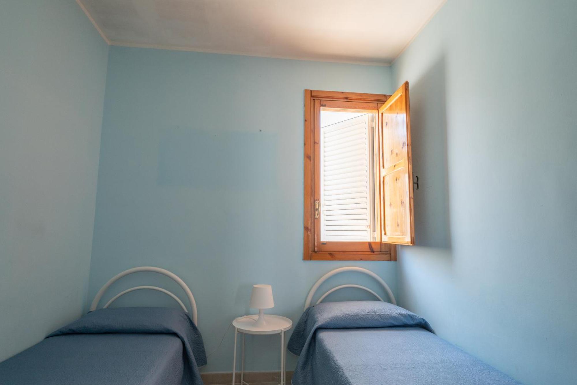 Casa Vacanza a due passi dal mare e dalla Poesia Torre dell'Orso Esterno foto
